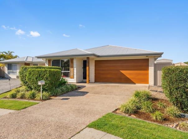 2/11 Woolgoolga Court, Pottsville, NSW 2489
