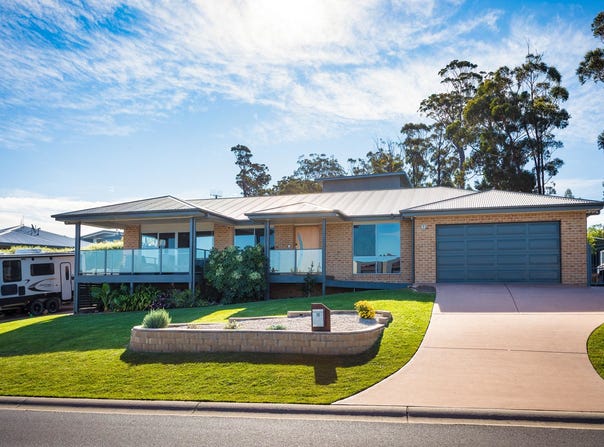 10 The Crest, Merimbula, NSW 2548