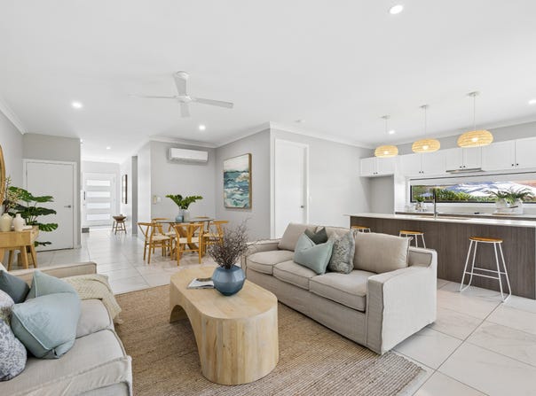24 Abalone Avenue, Paradise Point, Qld 4216