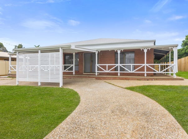15 Agnew Avenue, Norman Gardens, Qld 4701