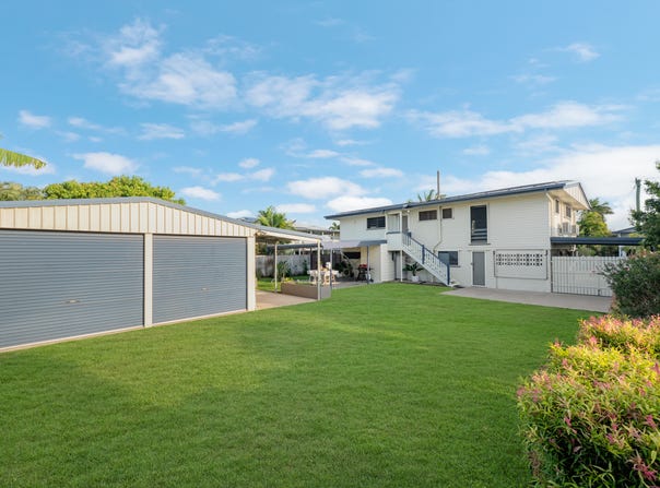 17 Crocker Street, Heatley, Qld 4814
