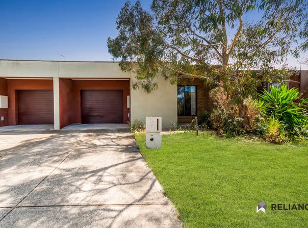 2/19 Larson Avenue, Tarneit, Vic 3029