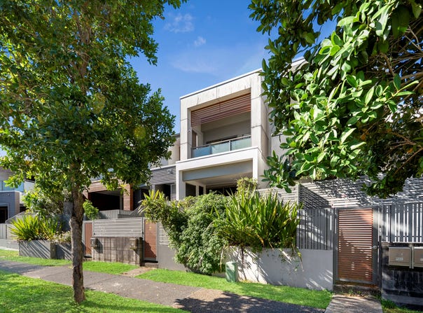 35 Brooklyn Crescent, Robina, Qld 4226