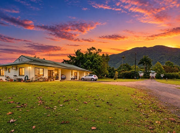 30 Murray Street, Tully, Qld 4854