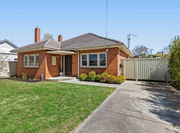 5 Symons Street, Wendouree, Vic 3355