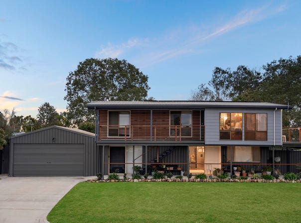 17 Suffield Drive, Yamanto, Qld 4305
