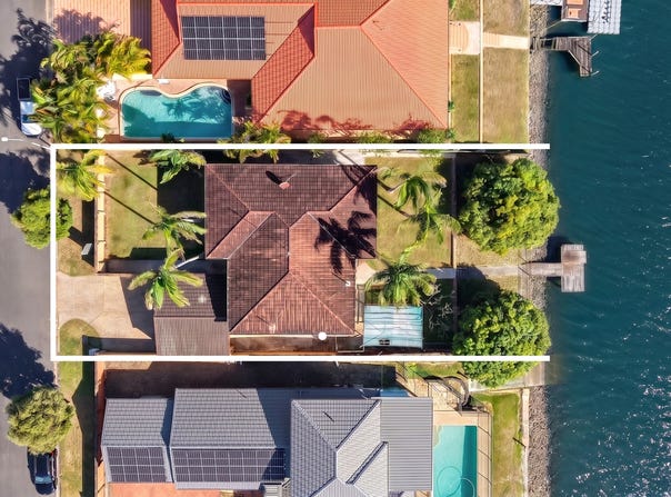 34 Claymore Crescent, Sorrento, Qld 4217