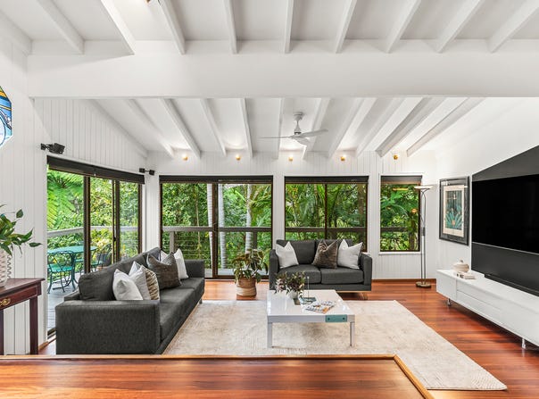 1 Tea Tree Place, Kirrawee, NSW 2232