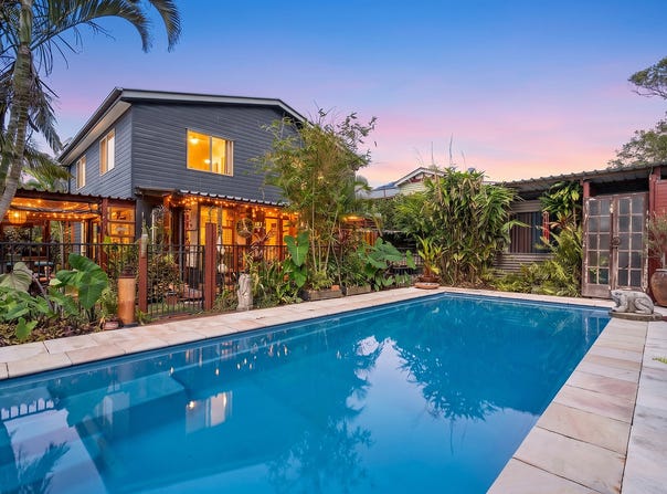 112 Biggs Avenue, Beachmere, Qld 4510
