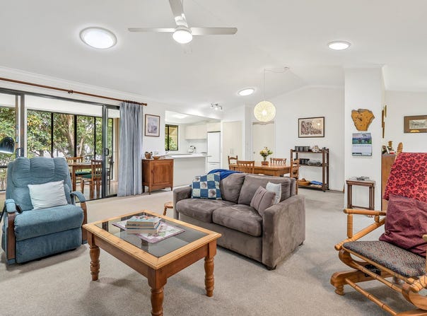 2/11 Sunnyside Court, Maleny, Qld 4552