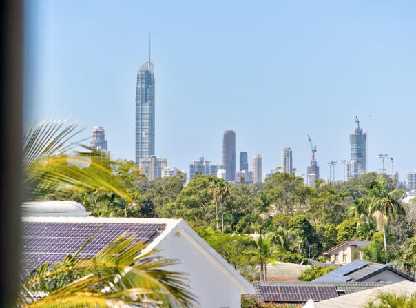 10 Solar Court, Benowa, Qld 4217