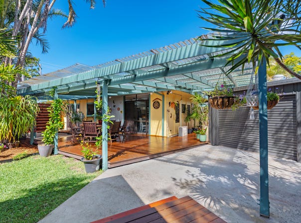 7 Avon Avenue, Banksia Beach, Qld 4507