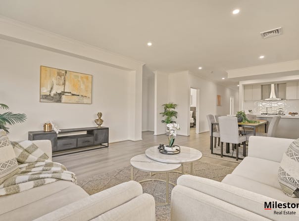 8 Fossicker Street, Fraser Rise, Vic 3336