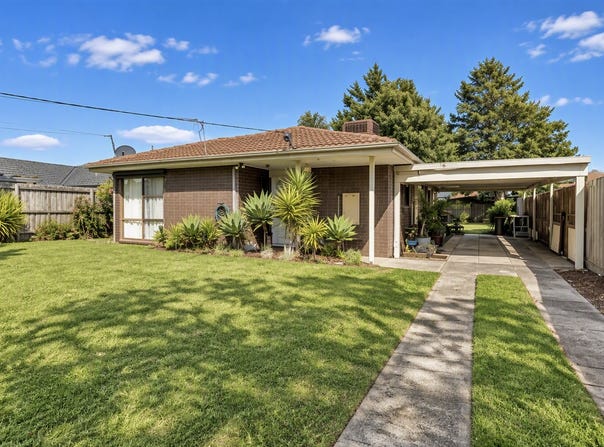 15 Woodburn Crescent, Meadow Heights, Vic 3048