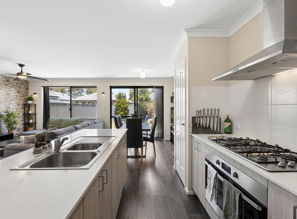 24 Stithians Avenue, Aveley, WA 6069