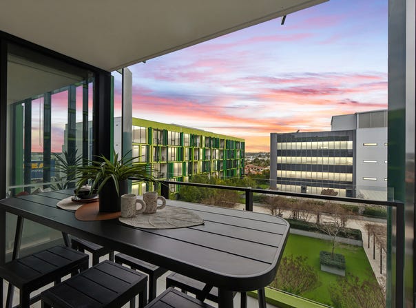 509/6 Baumea Way, Innaloo, WA 6018