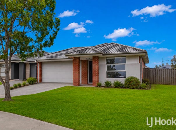 4 Hart Crescent, Brookfield, Vic 3338