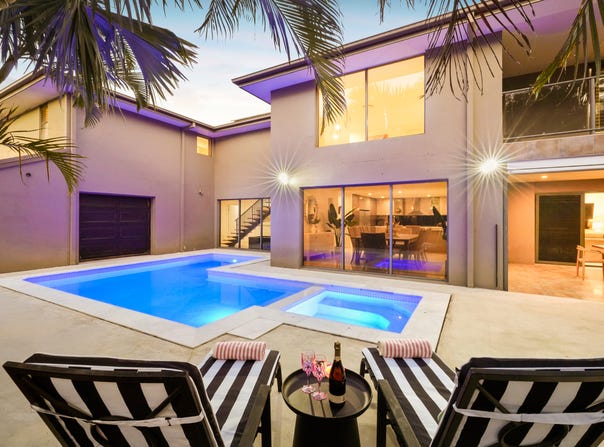 41 Heights Drive, Robina, Qld 4226