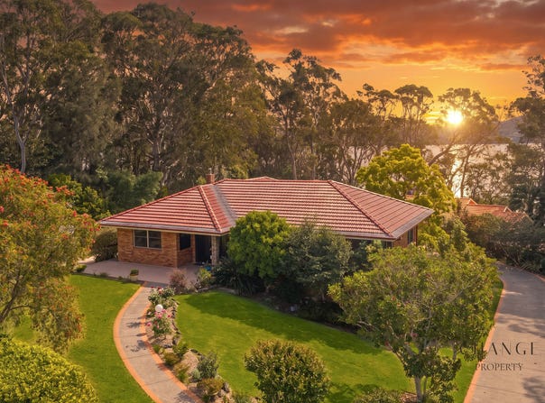 14 Merindah Avenue, Green Point, NSW 2251