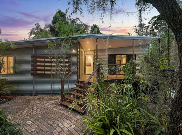 8 Couldrey Street, Bardon, Qld 4065