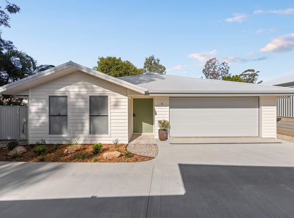 18 Sunshine Circuit, Emerald Beach, NSW 2456