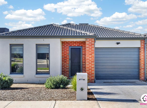 15 Pinaster St, Wallan, Vic 3756