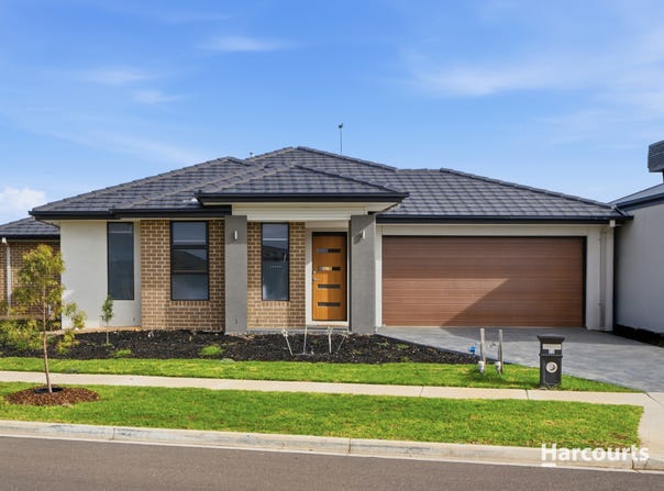 32 Maggie Crescent, Mambourin, Vic 3024