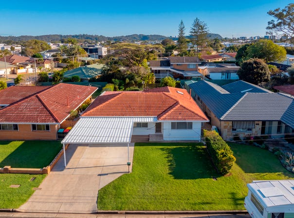 59 Twelfth Avenue, Palm Beach, Qld 4221