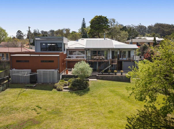 42 Jellicoe Street, Mount Lofty, Qld 4350