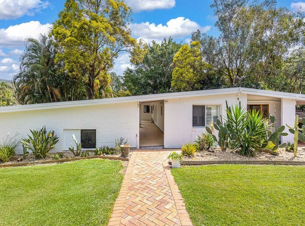 1/2 Tulloch Crescent, Mudgeeraba, Qld 4213