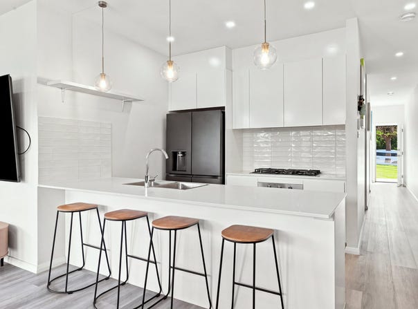 12E Remembrance Driveway, Tahmoor, NSW 2573