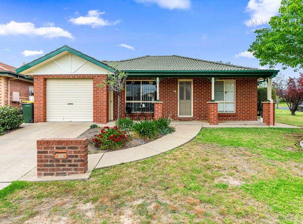 1/4 Nunkeri Street, Glenfield Park, NSW 2650