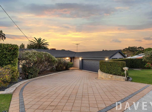17 Balfern Court, Hamersley, WA 6022