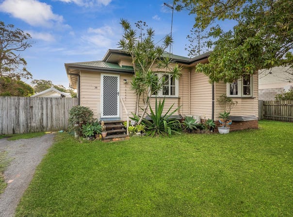 38 Biggs Avenue, Beachmere, Qld 4510