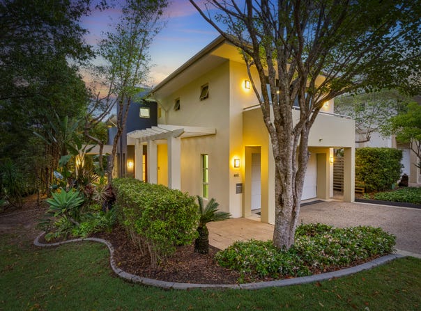 6112 Badon Circuit, Benowa, Qld 4217