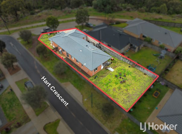 4 Hart Crescent, Brookfield, Vic 3338