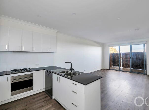 8/1 Serafino Drive, Noarlunga Downs, SA 5168