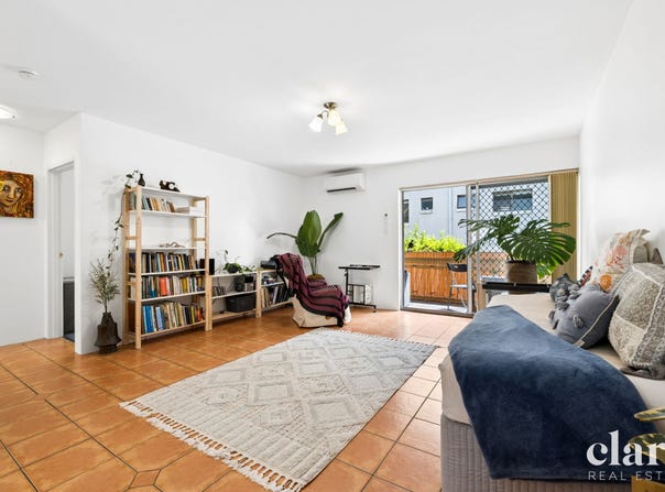 2/10 Park Road, Nundah, Qld 4012