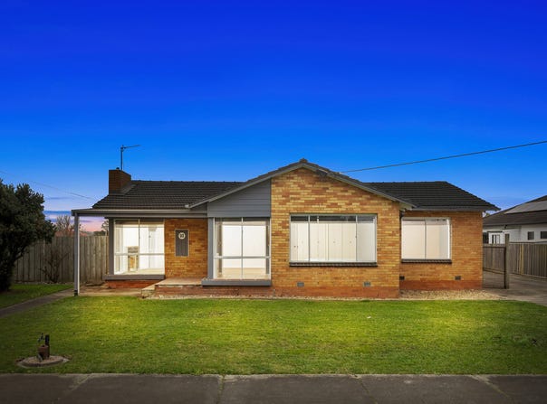 90 Hennessey Street, Moe, Vic 3825