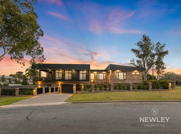 45 Balmoral Crescent, Lake Albert, NSW 2650