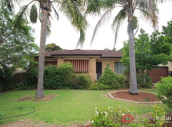 9 Ziegler Avenue, Kooringal, NSW 2650