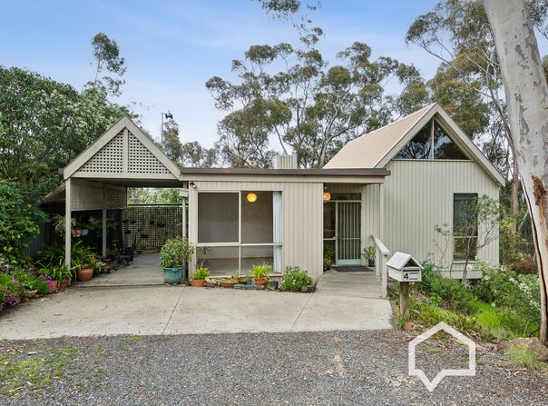 4 Wirrana Street, Quarry Hill, Vic 3550