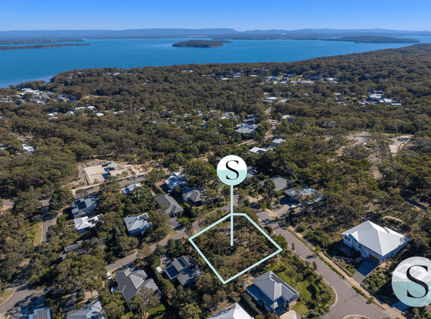 1 Bentwing Parade, Murrays Beach, NSW 2281