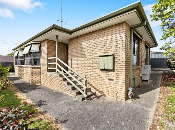 2/810 Sherrard Street, Black Hill, Vic 3350