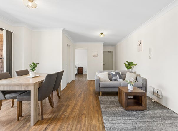 33/142 Moore Street, Liverpool, NSW 2170