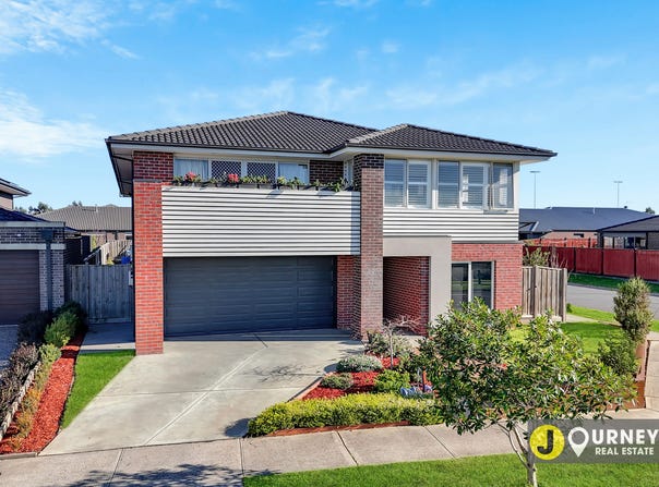 13 Blackhazel Crescent, Clyde North, Vic 3978