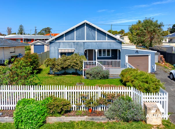 61 Katoomba Street, Orana, WA 6330