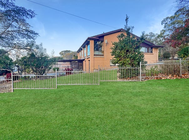 66 Derby Street, Tenterfield, NSW 2372
