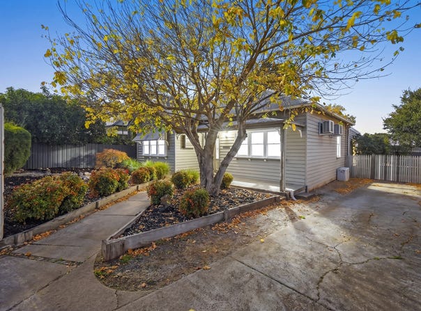 74 Gisborne Road, Bacchus Marsh, Vic 3340