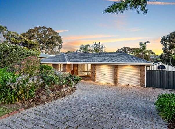 18 Equestrian Drive, Woodcroft, SA 5162